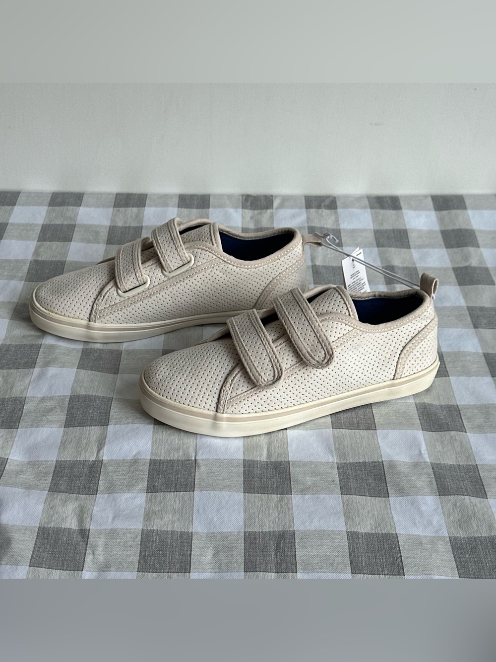 Kids Like New Old Navy Off White Double Strapped Sneakers I Size 10